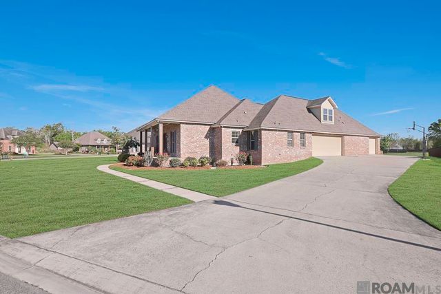 11090 Toria Ln, St Amant, LA 70774