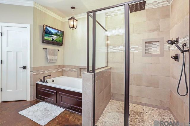 11090 Toria Ln, St Amant, LA 70774