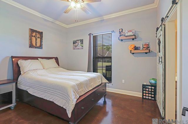 11090 Toria Ln, St Amant, LA 70774