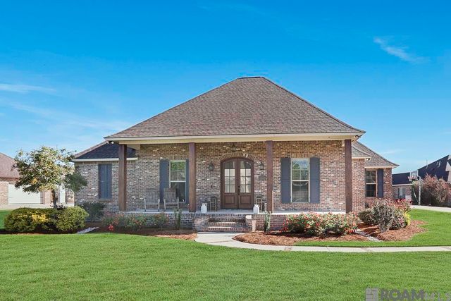 11090 Toria Ln, St Amant, LA 70774
