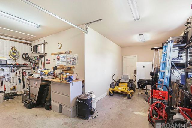 11090 Toria Ln, St Amant, LA 70774