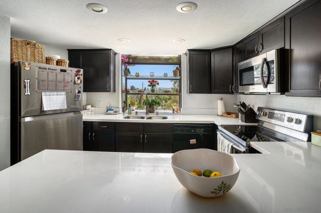 440 Citracado Pkwy 14, Escondido, CA 92025