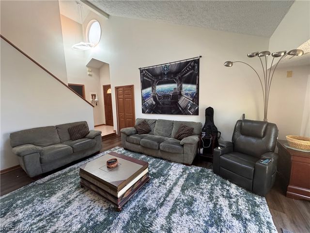 1424 Loop Road, Kent, OH 44240