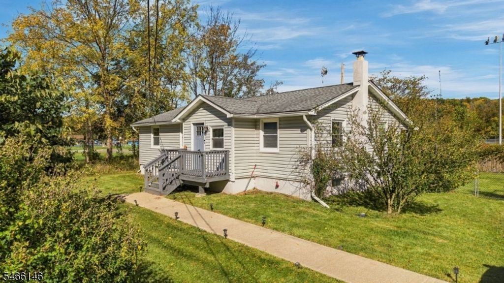 51 Cork Hill Rd, Franklin Boro, NJ 07416 — exterior