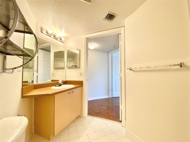 4171 San Marino Blvd 208, West Palm Beach, FL 33409