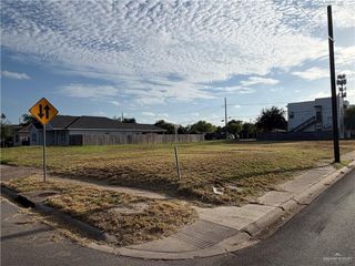 800 S 15th Street, Mcallen, TX 78501