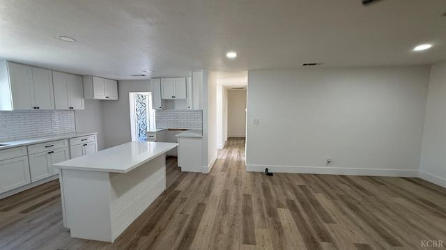 10811 Abby Lane, Hanford, CA 93230