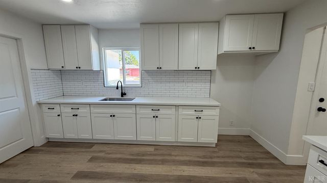 10811 Abby Lane, Hanford, CA 93230