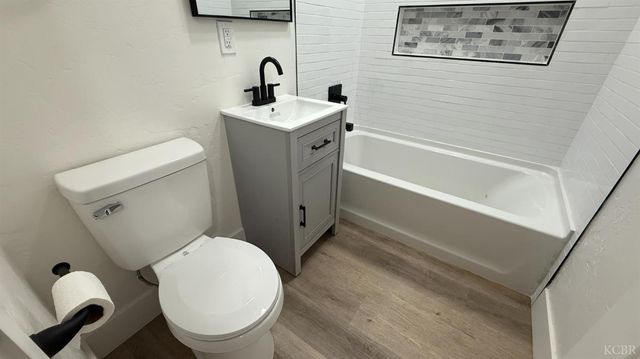 10811 Abby Lane, Hanford, CA 93230