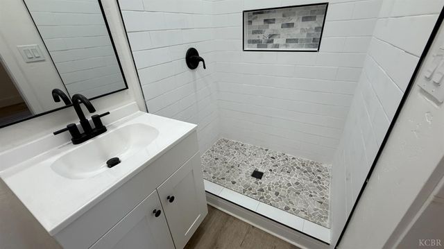 10811 Abby Lane, Hanford, CA 93230