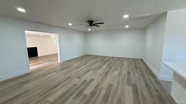 10811 Abby Lane, Hanford, CA 93230