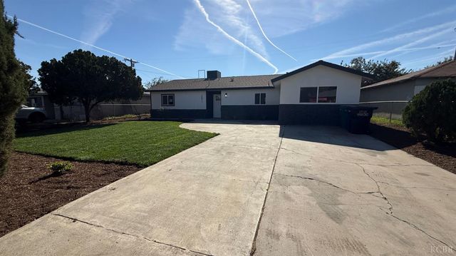 10811 Abby Lane, Hanford, CA 93230