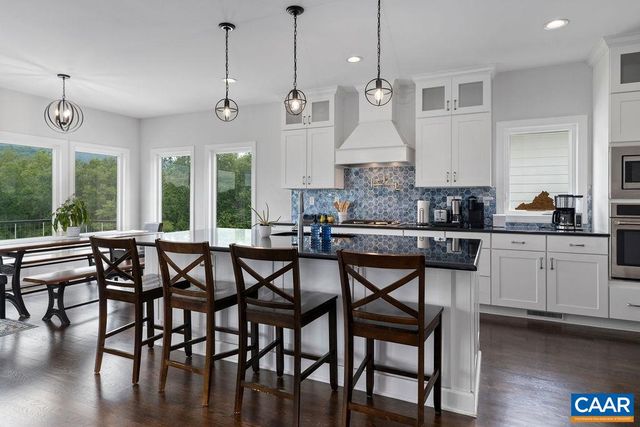 61 HILLSIDE LN, Afton, VA 22920