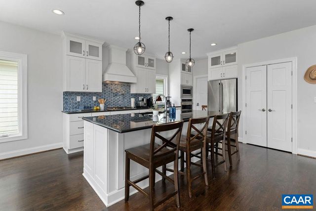 61 HILLSIDE LN, Afton, VA 22920