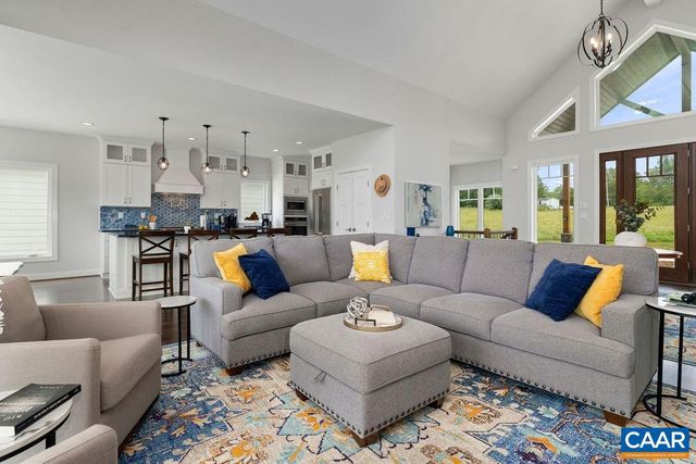61 HILLSIDE LN, Afton, VA 22920