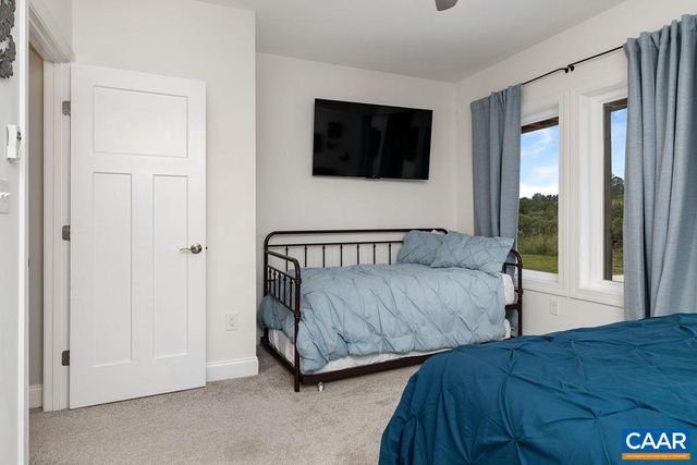 61 HILLSIDE LN, Afton, VA 22920