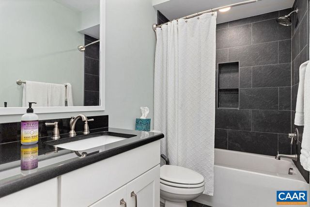 61 HILLSIDE LN, Afton, VA 22920