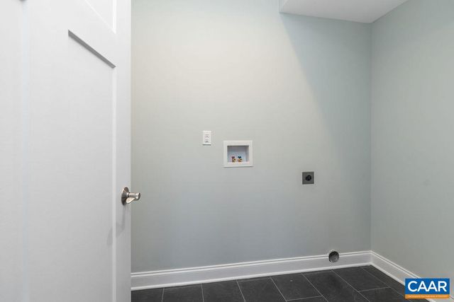 61 HILLSIDE LN, Afton, VA 22920