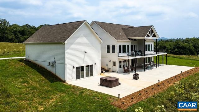 61 HILLSIDE LN, Afton, VA 22920