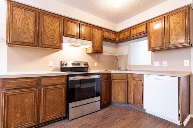 323 W William Cannon DR B, Austin, TX 78745