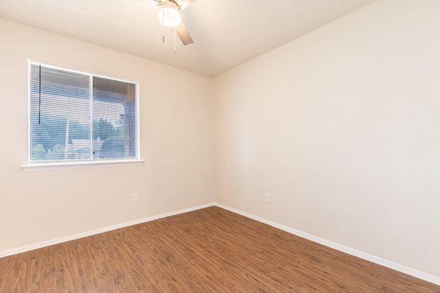 323 W William Cannon DR B, Austin, TX 78745