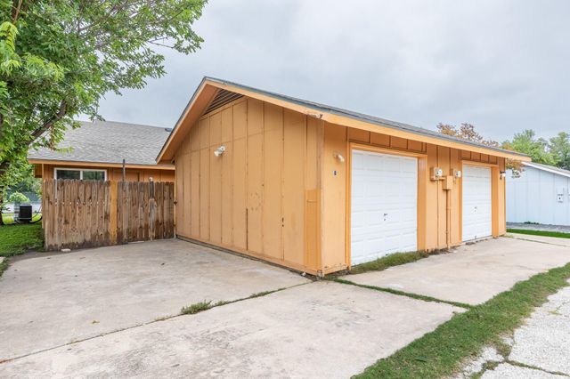 323 W William Cannon DR B, Austin, TX 78745