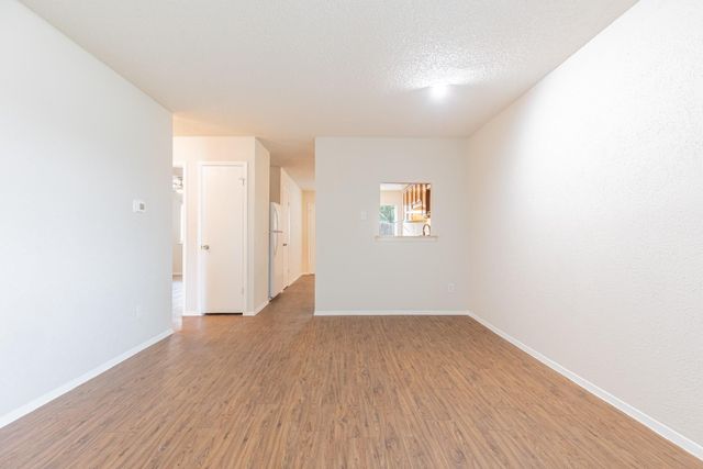 323 W William Cannon DR B, Austin, TX 78745
