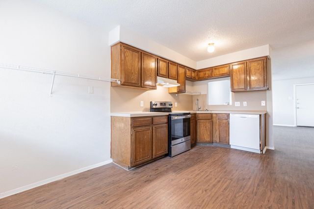 323 W William Cannon DR B, Austin, TX 78745