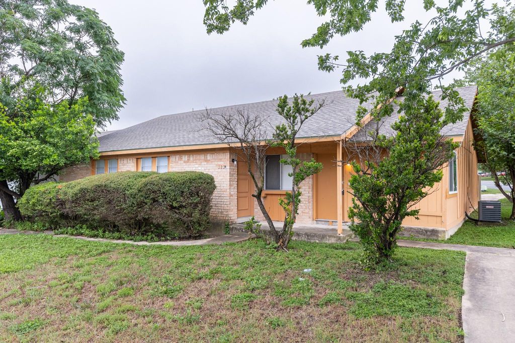 323 W William Cannon DR B, Austin, TX 78745