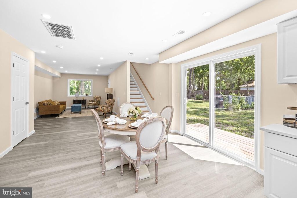 Image 25 of property listing at 421 W MAIN ST, Fruitland, MD 21826