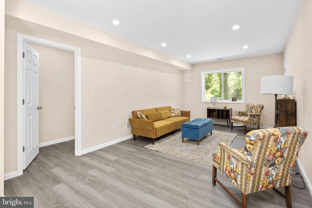 Image 29 of property listing at 421 W MAIN ST, Fruitland, MD 21826