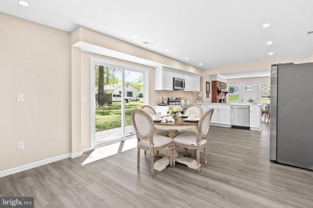 Image 30 of property listing at 421 W MAIN ST, Fruitland, MD 21826