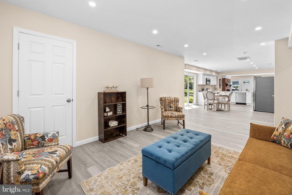 Image 33 of property listing at 421 W MAIN ST, Fruitland, MD 21826