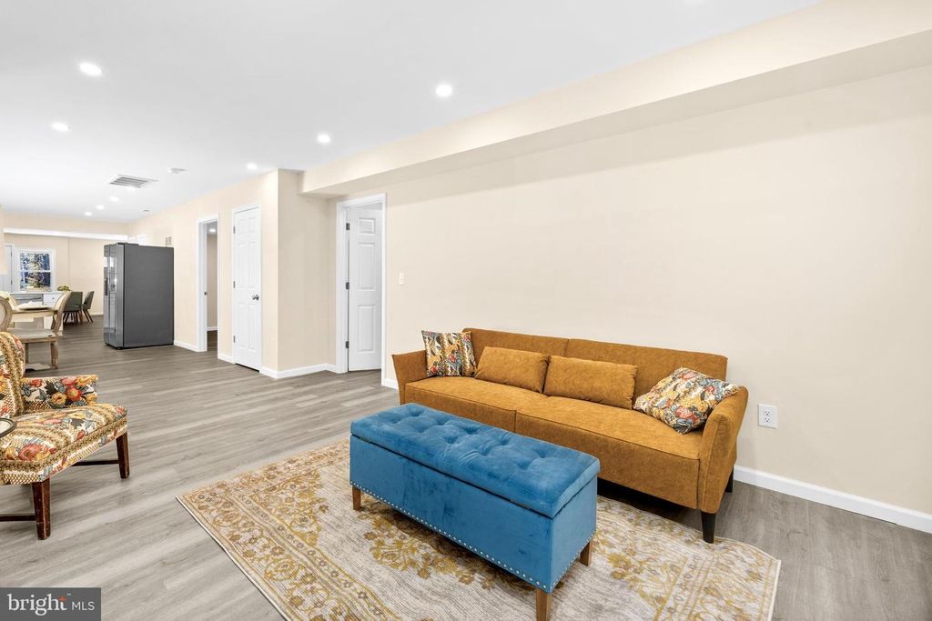 Image 34 of property listing at 421 W MAIN ST, Fruitland, MD 21826