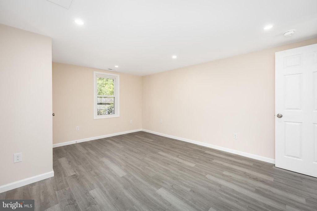 Image 36 of property listing at 421 W MAIN ST, Fruitland, MD 21826