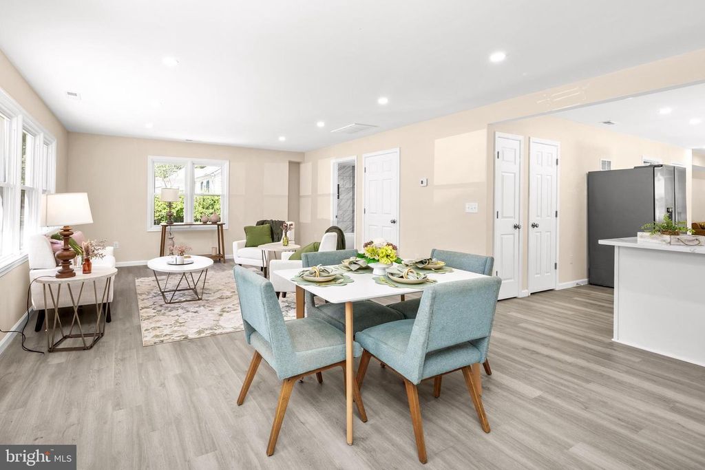 Image 5 of property listing at 421 W MAIN ST, Fruitland, MD 21826