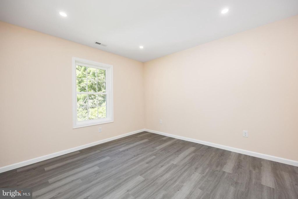 Image 57 of property listing at 421 W MAIN ST, Fruitland, MD 21826