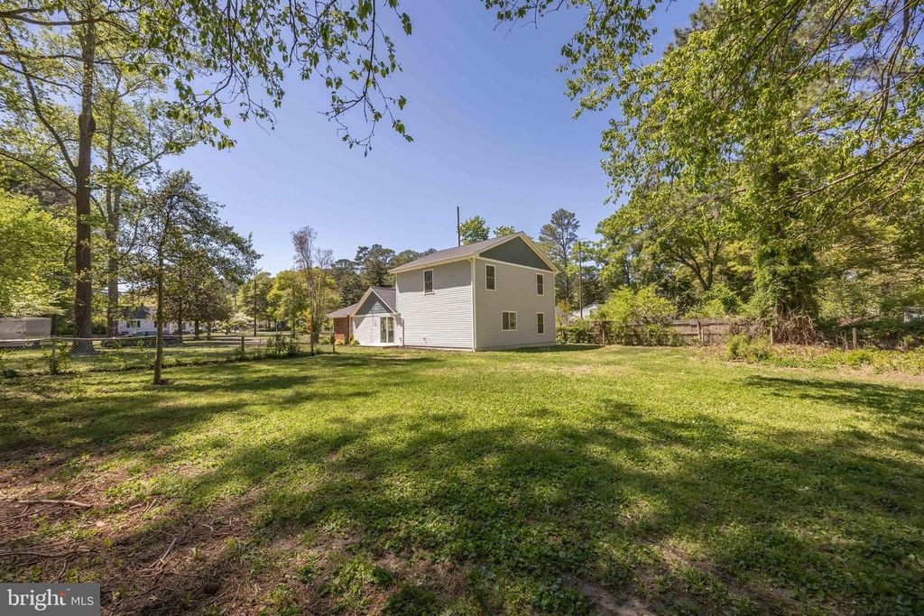 Image 62 of property listing at 421 W MAIN ST, Fruitland, MD 21826