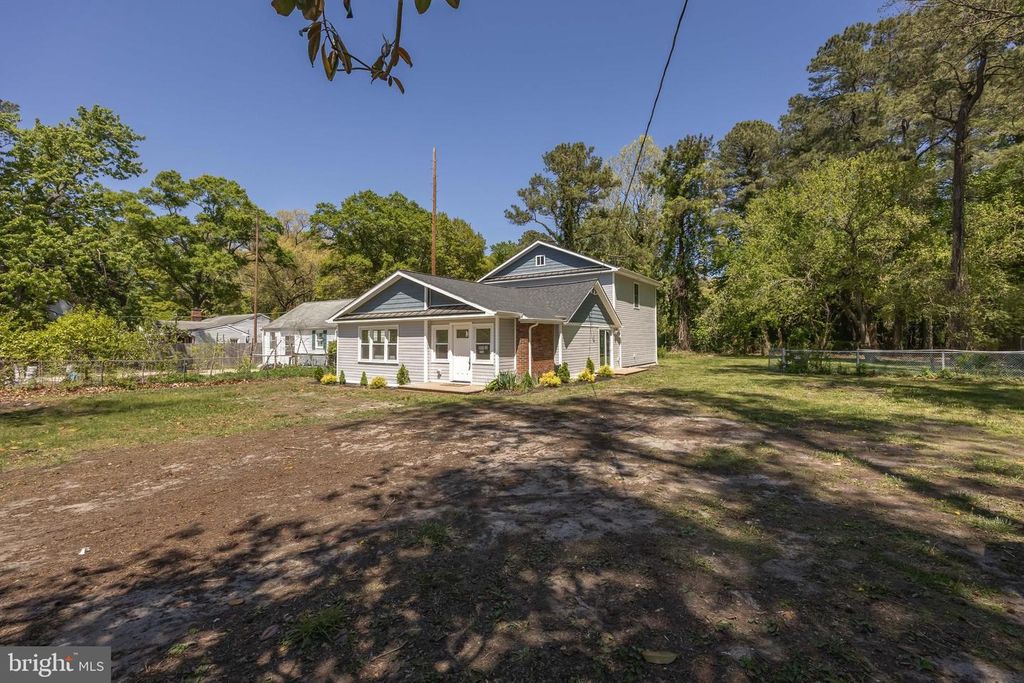 Image 63 of property listing at 421 W MAIN ST, Fruitland, MD 21826