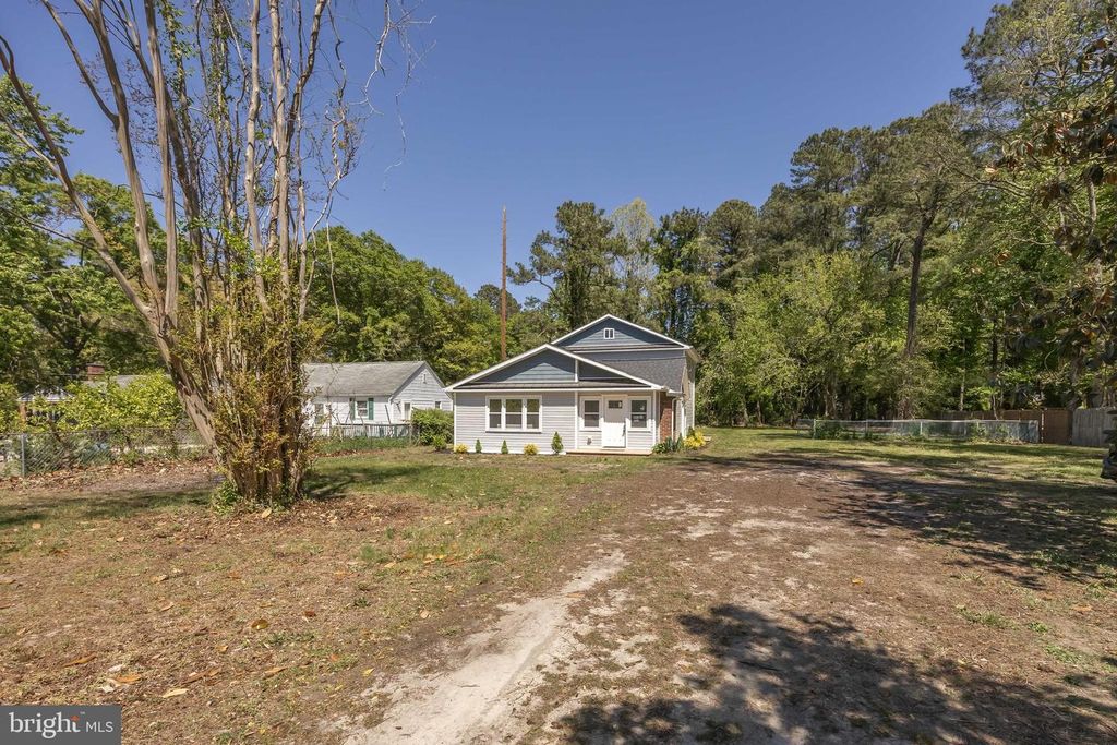 Image 64 of property listing at 421 W MAIN ST, Fruitland, MD 21826