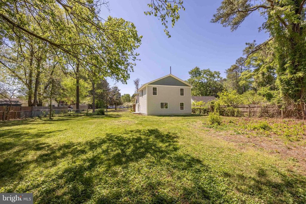 Image 66 of property listing at 421 W MAIN ST, Fruitland, MD 21826