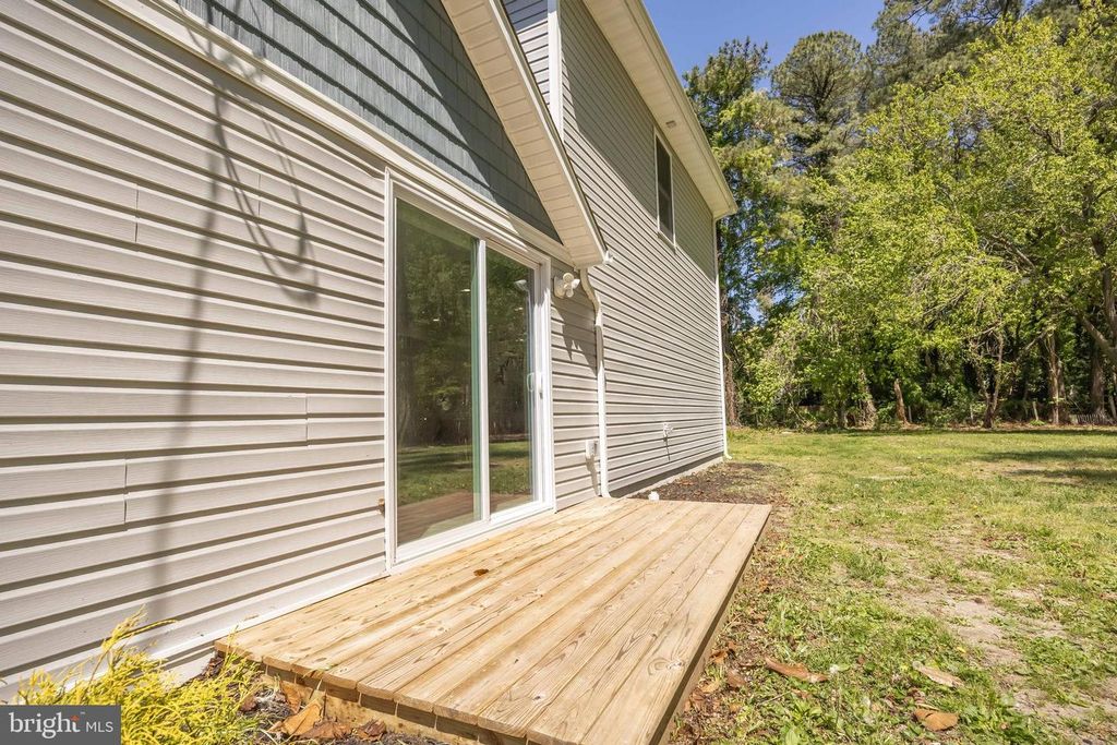 Image 70 of property listing at 421 W MAIN ST, Fruitland, MD 21826