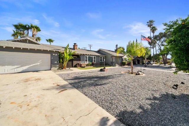 2951 Mockingbird Lane, Hemet, CA 92544