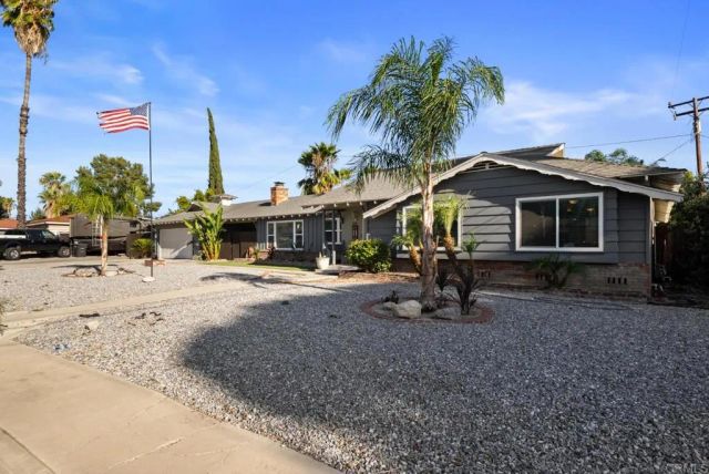 2951 Mockingbird Lane, Hemet, CA 92544