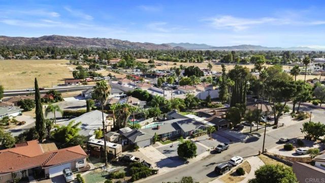 2951 Mockingbird Lane, Hemet, CA 92544