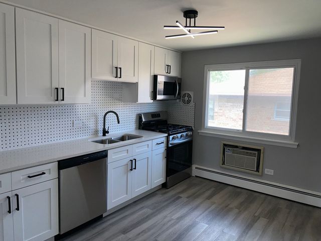 14633 Keystone Avenue 3H, Midlothian, IL 60445