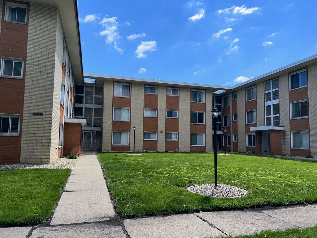 14633 Keystone Avenue 3H, Midlothian, IL 60445