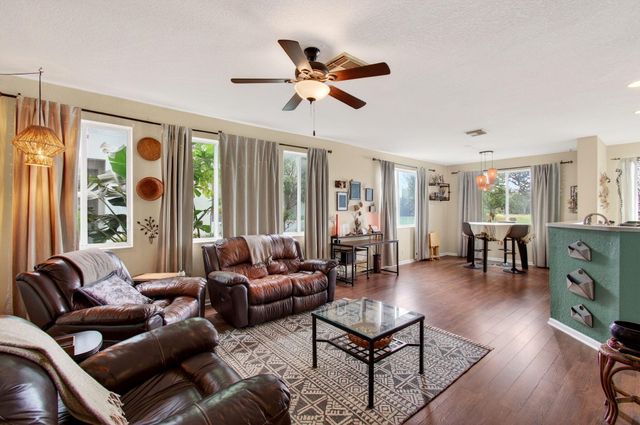 3167 Laurel Ridge Circle, Riviera Beach, FL 33404