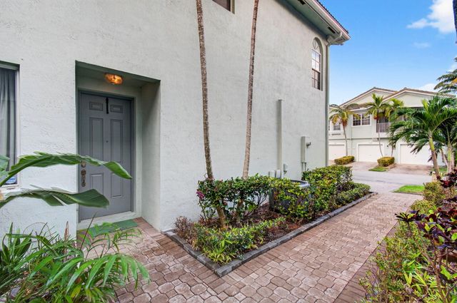 3167 Laurel Ridge Circle, Riviera Beach, FL 33404