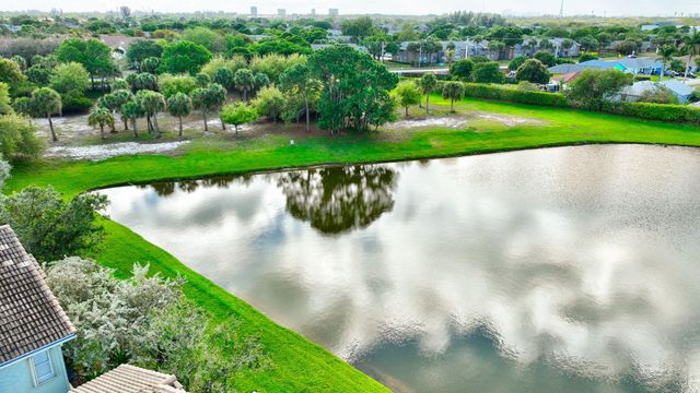 3167 Laurel Ridge Circle, Riviera Beach, FL 33404